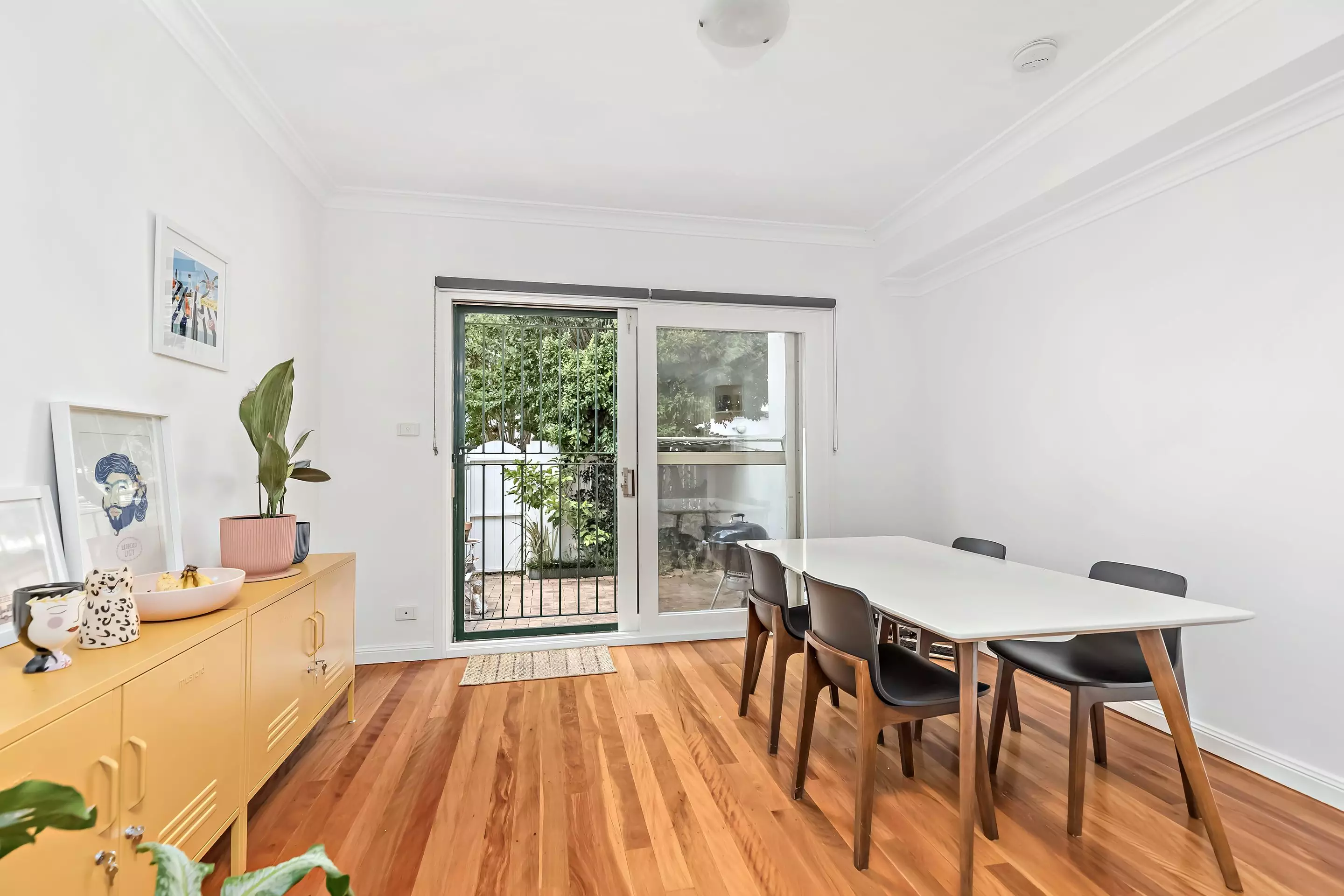 12 Smiths Lane, Erskineville Sold by Raine & Horne Newtown - image 1