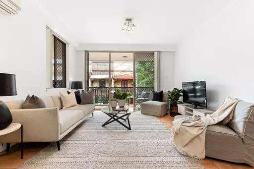 68/128-158 George Street, Redfern Sold by Raine & Horne Newtown