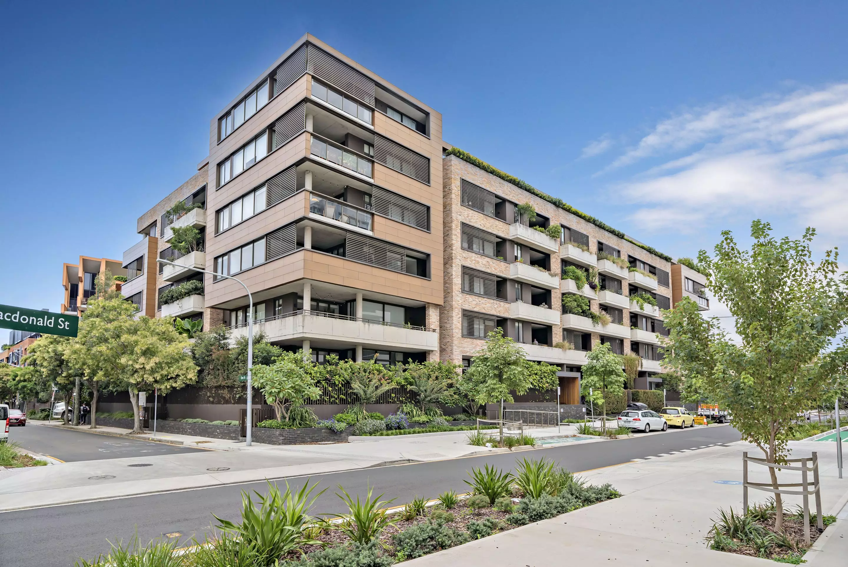 211/81 Macdonald Street, Erskineville Sold by Raine & Horne Newtown - image 1