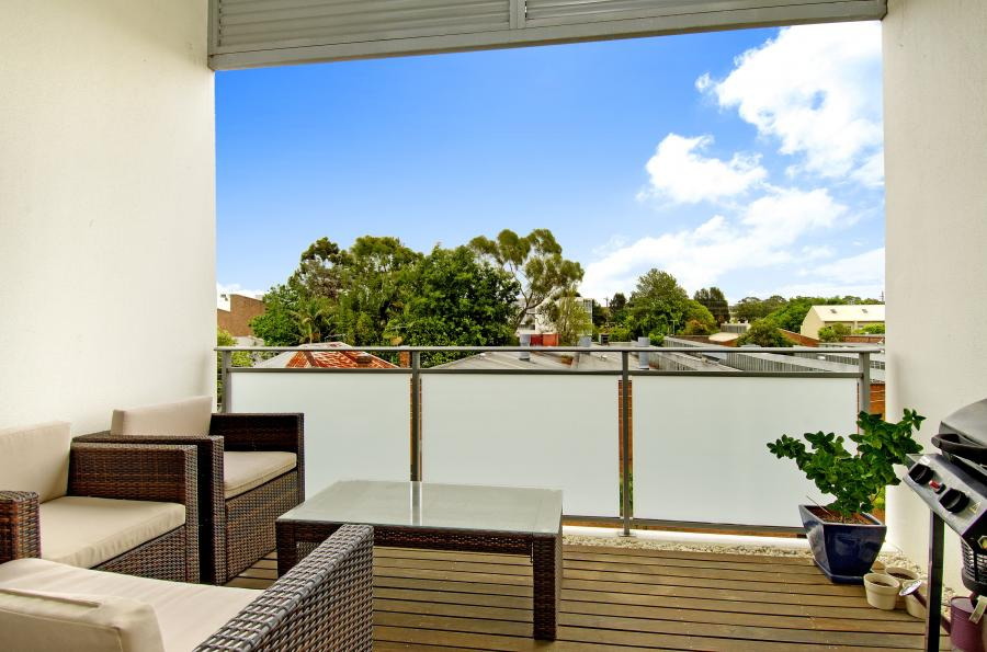 2312/8 Eve Street, Erskineville Sold by Raine & Horne Newtown - image 1