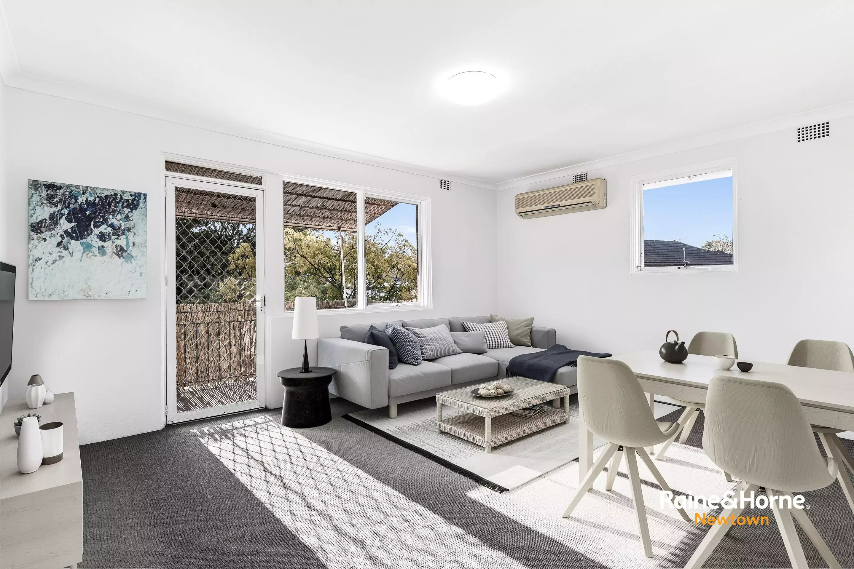 4/52 Holloway Street, Pagewood Leased by Raine & Horne Newtown - image 1