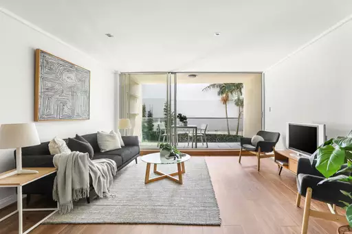 6/5-13 Larkin St, Camperdown Sold by Raine & Horne Newtown