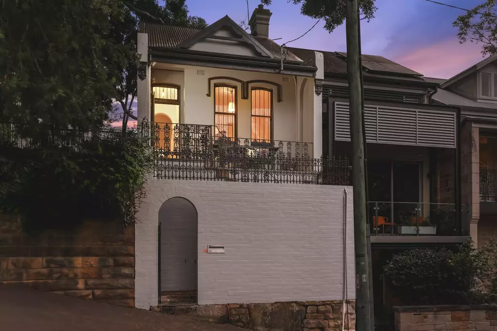 68 Bellevue Street, Glebe Leased by Raine & Horne Newtown