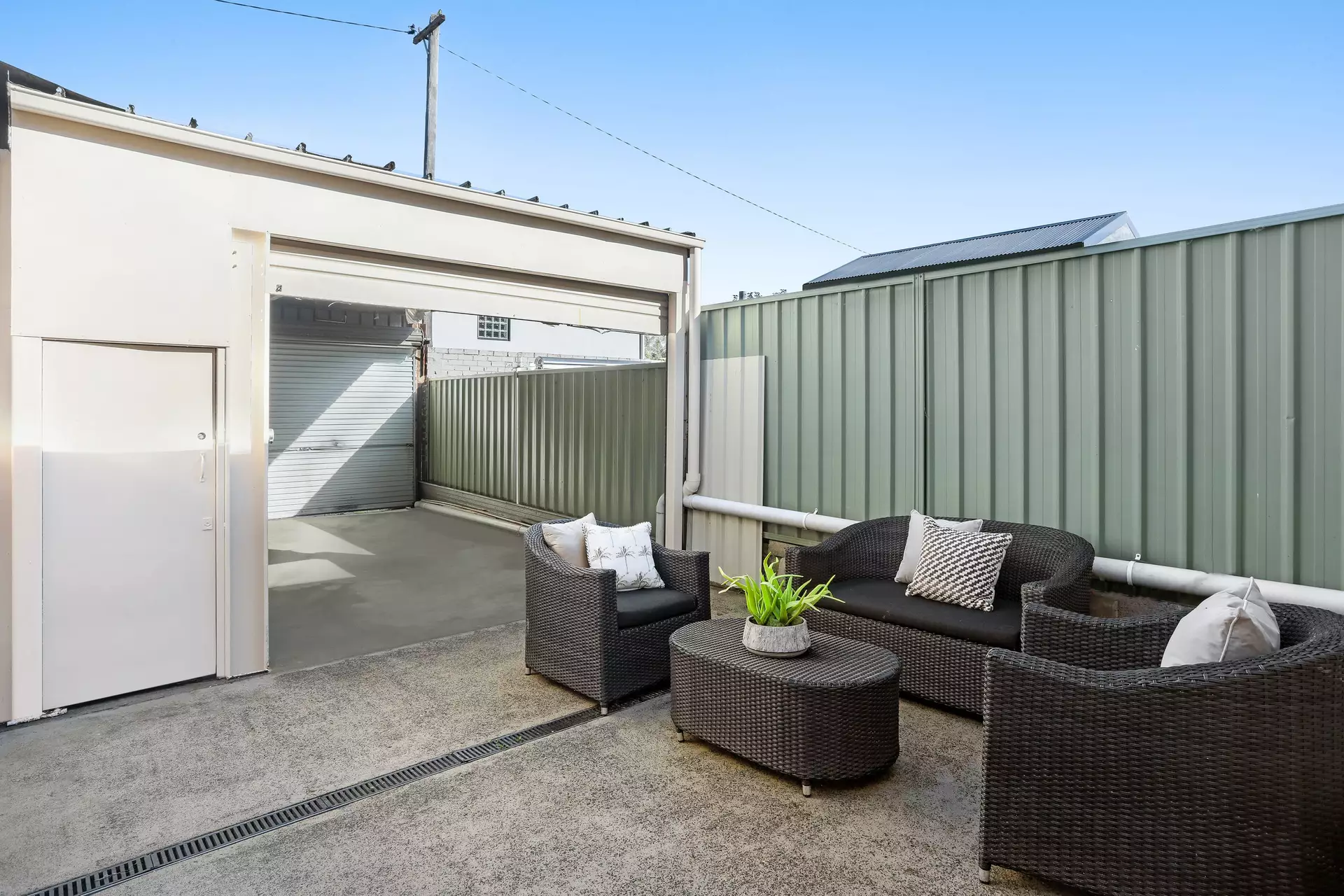 42 Railway Road, Sydenham Sold by Raine & Horne Newtown - image 1