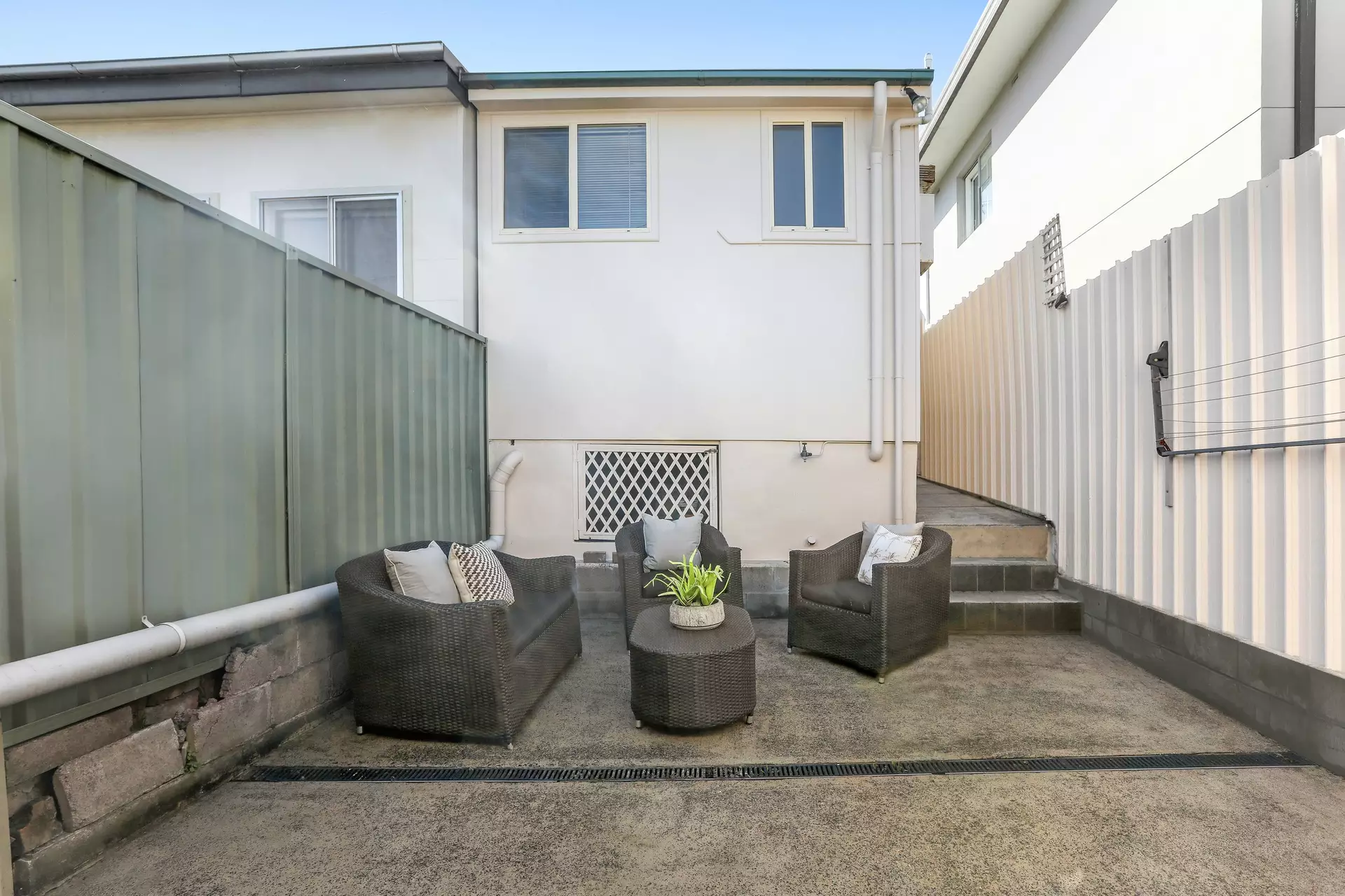 42 Railway Road, Sydenham Sold by Raine & Horne Newtown - image 1