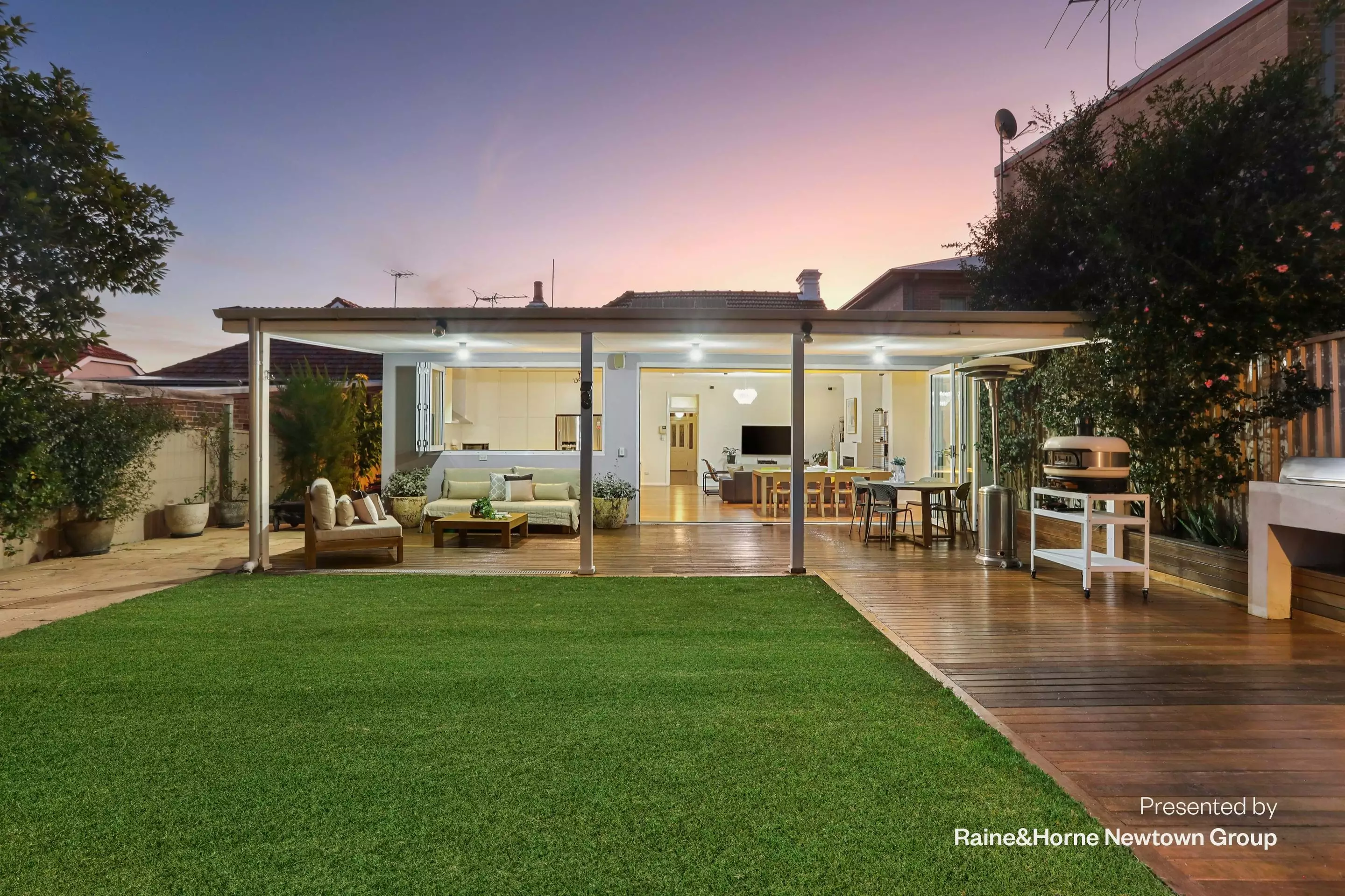 12 Wardell Road, Petersham Sold by Raine & Horne Newtown - image 1