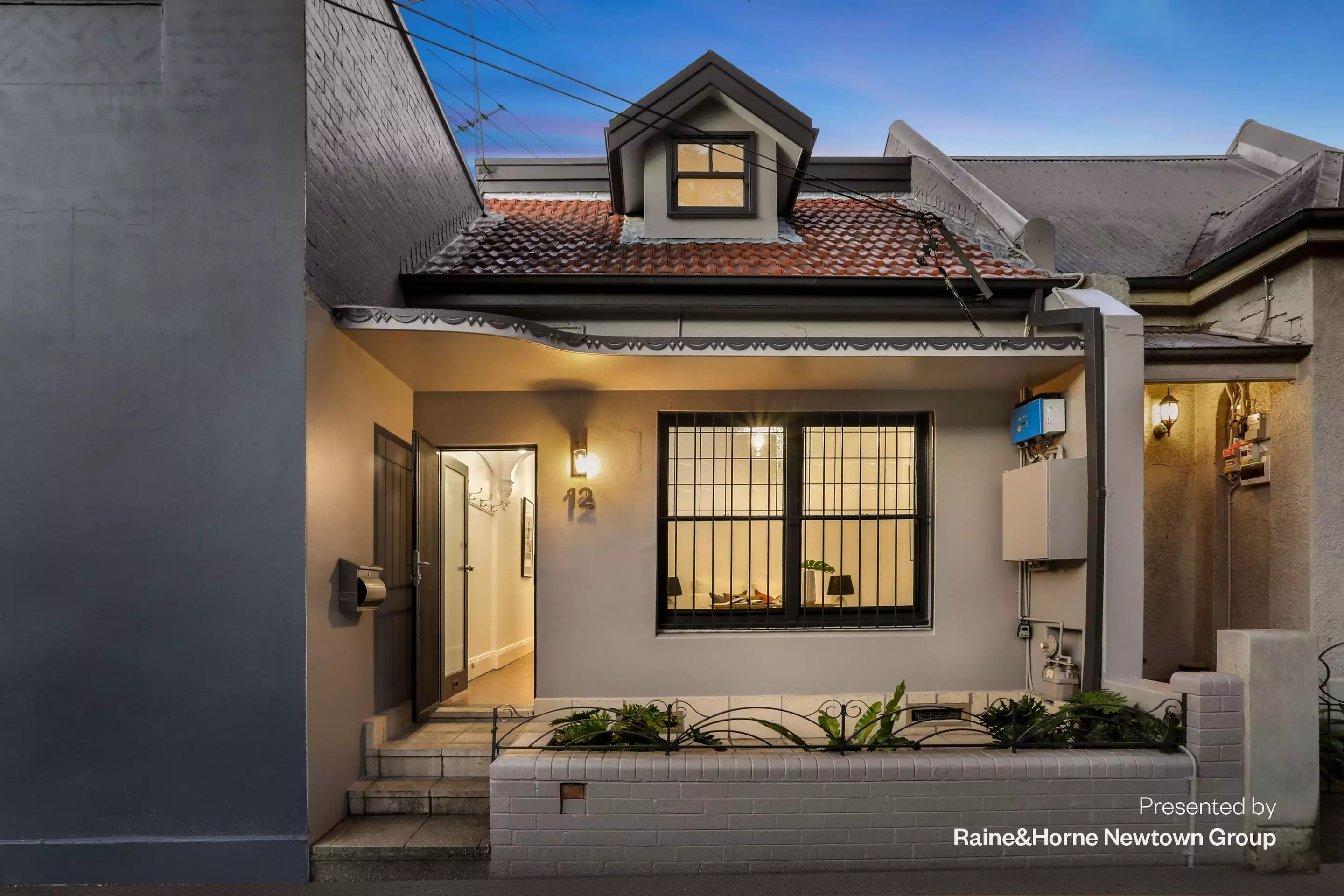 12 Ferndale Street, Newtown Sold by Raine & Horne Newtown - image 1