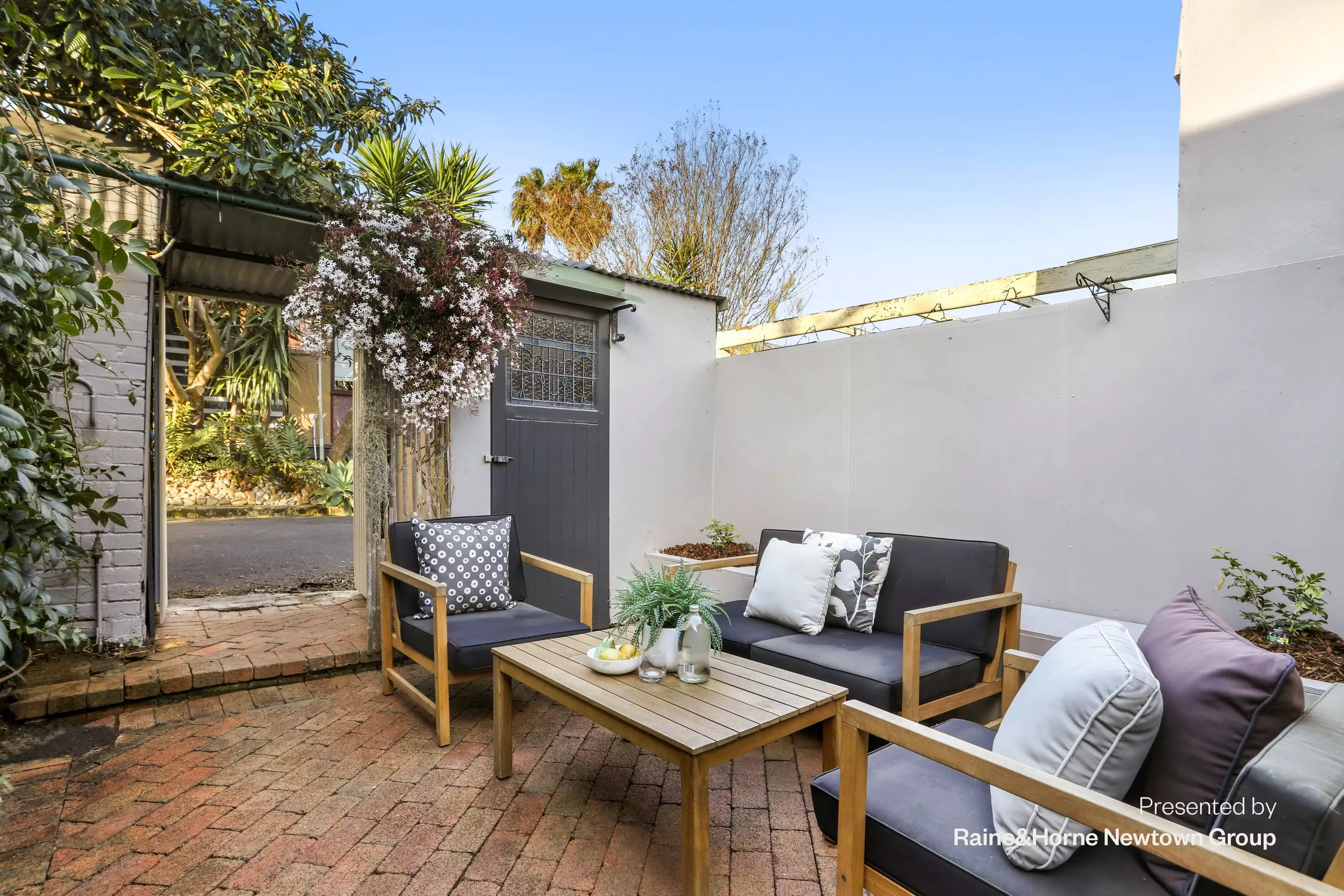 12 Ferndale Street, Newtown Sold by Raine & Horne Newtown - image 1