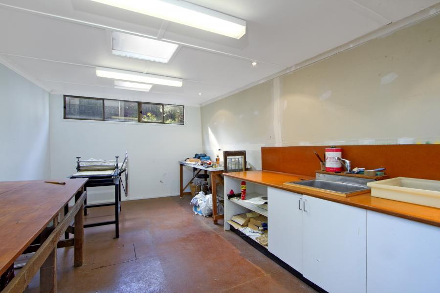 28 Northwood Street, Camperdown Sold by Raine & Horne Newtown - image 1