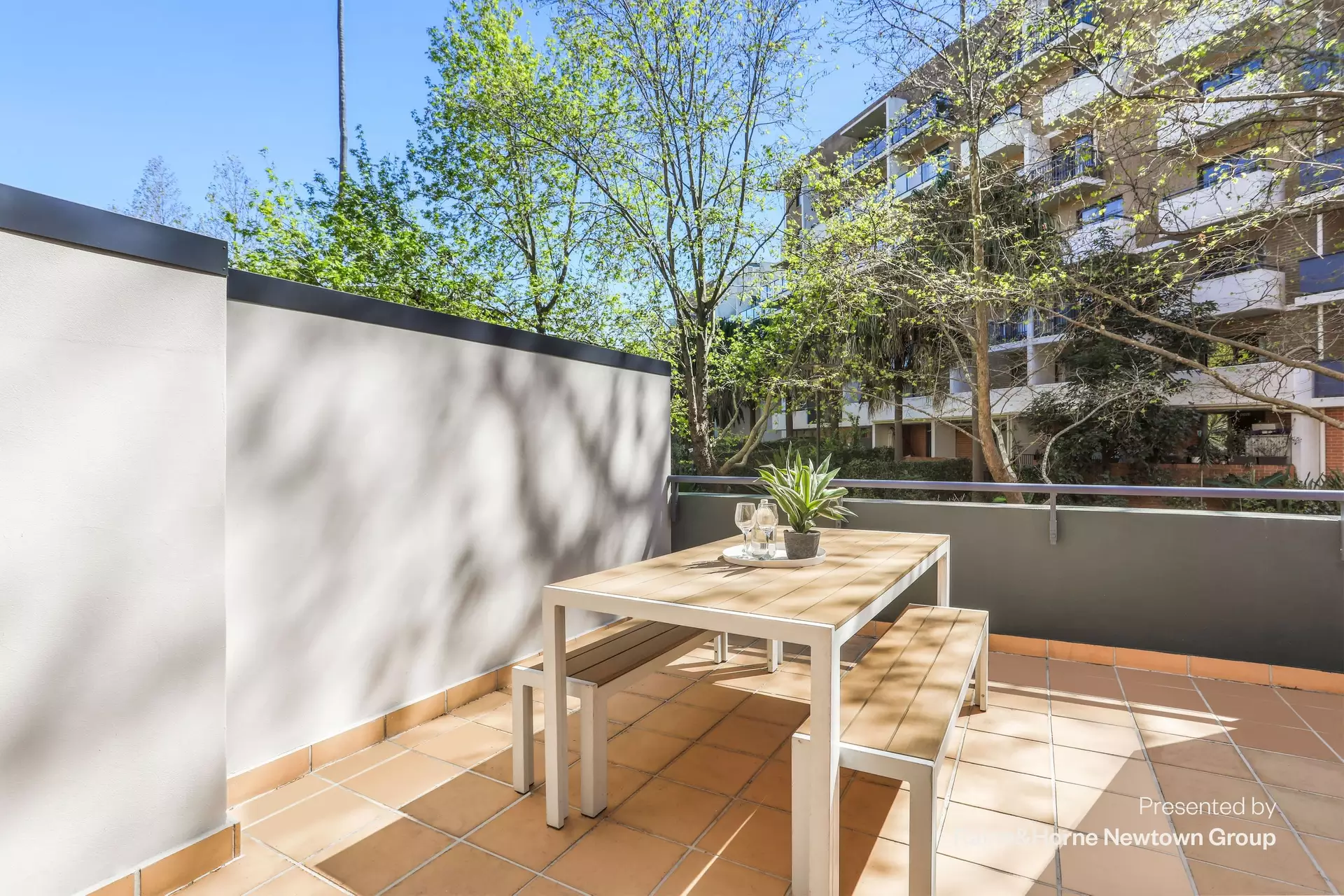 24/20 Fitzgerald Street, Newtown Sold by Raine & Horne Newtown - image 1