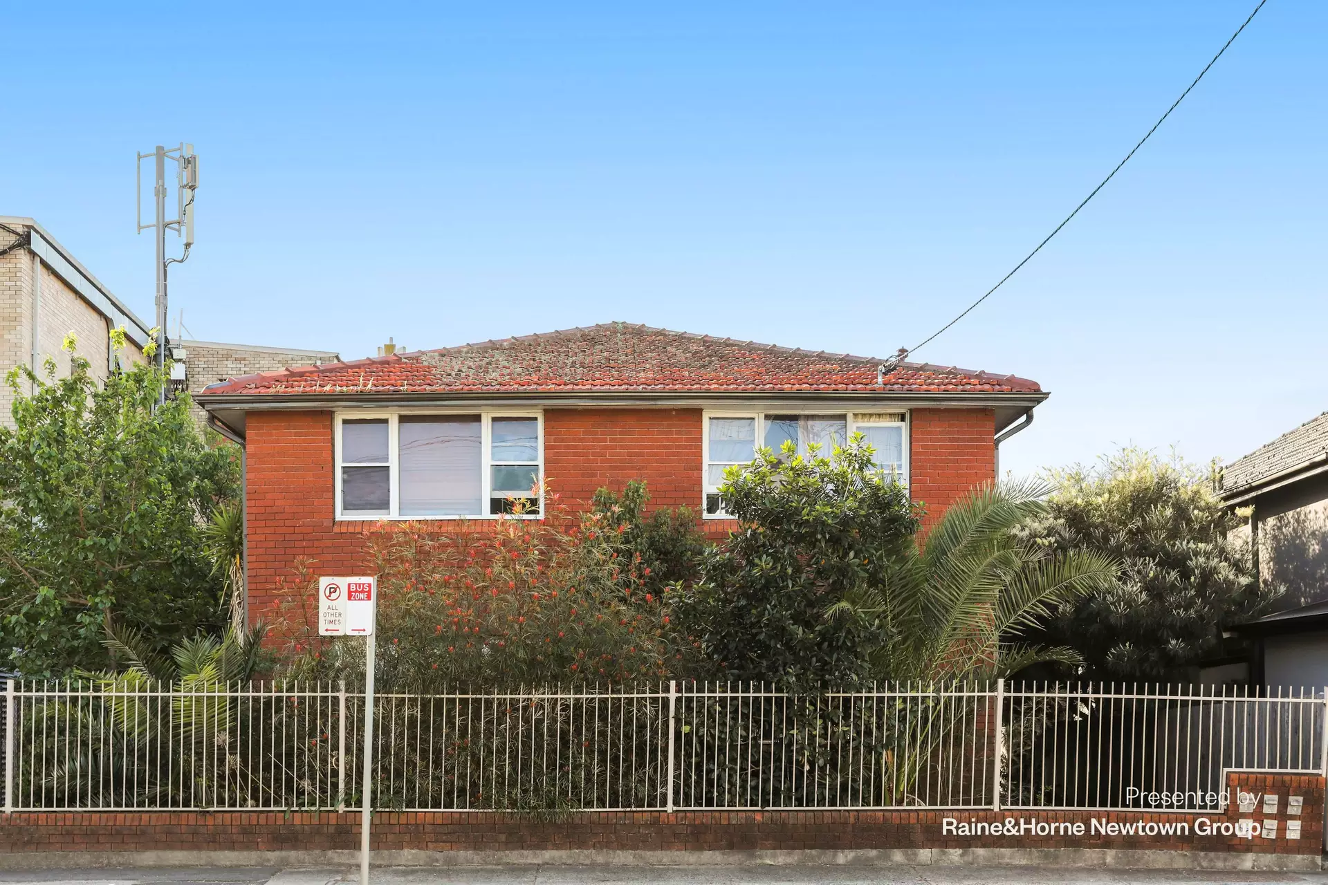 6/383A Canterbury Road, Campsie Sold by Raine & Horne Newtown - image 1