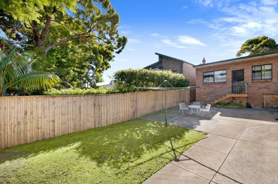 75 Cardigan Street, Stanmore Sold by Raine & Horne Newtown - image 1