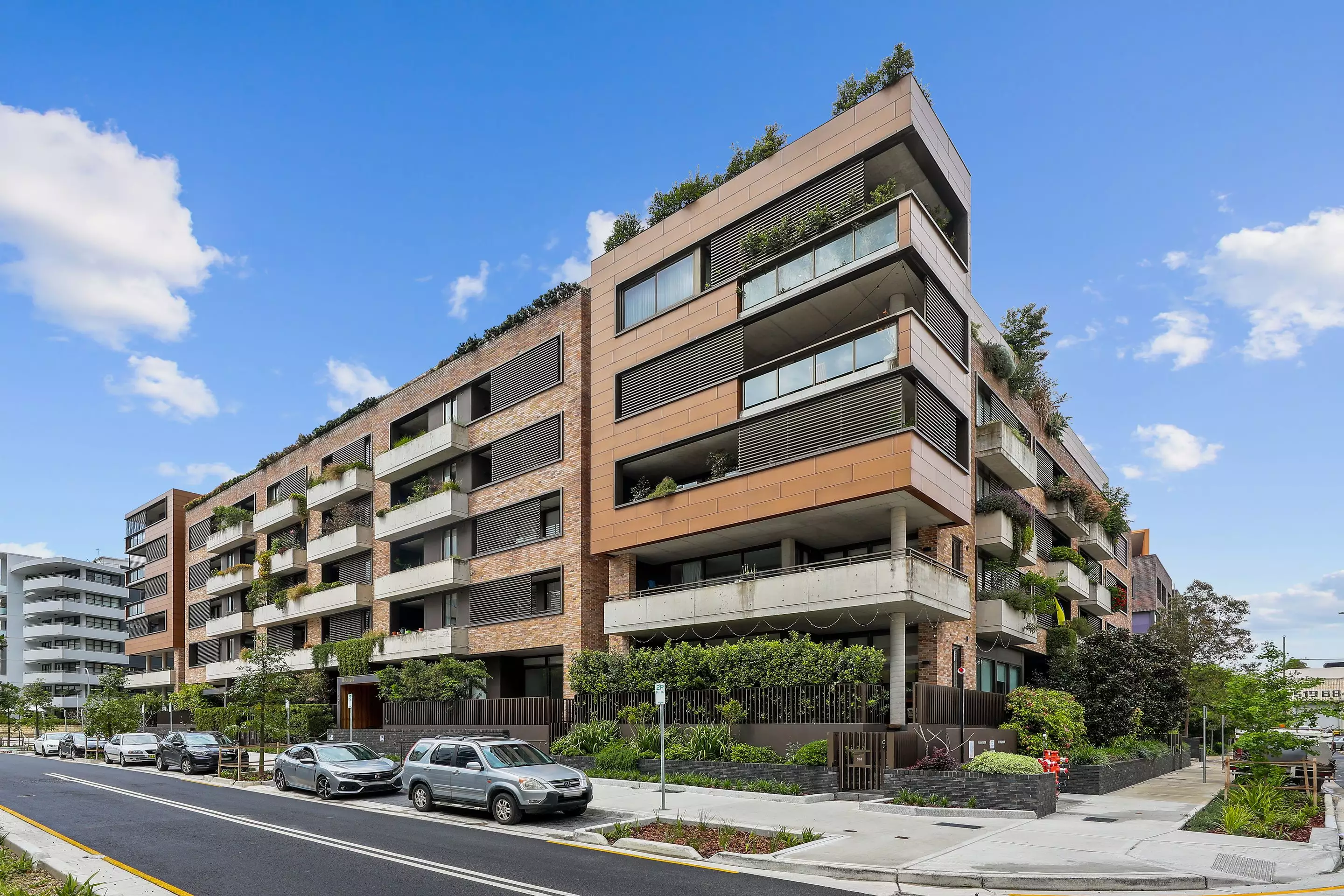 402/75-91 Macdonald Street, Erskineville Sold by Raine & Horne Newtown - image 1