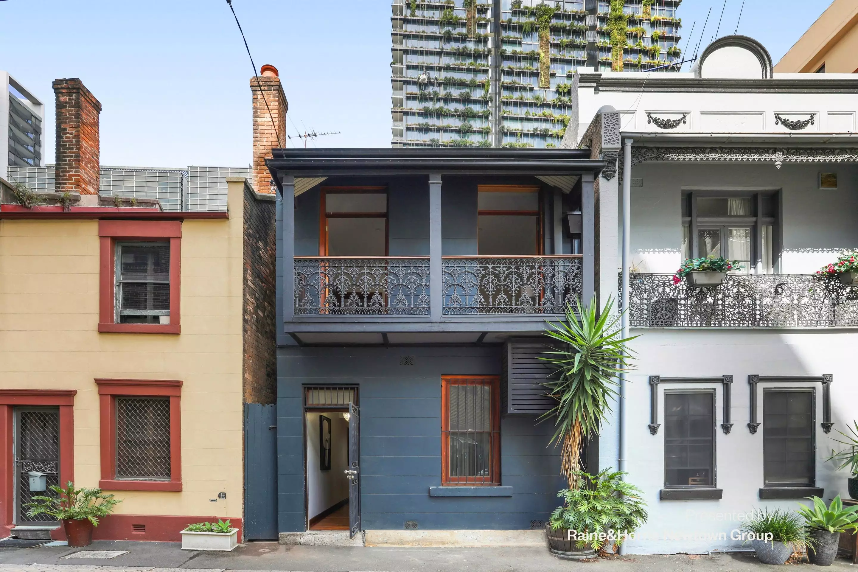 7 Goold Street, Chippendale Sold by Raine & Horne Newtown - image 1