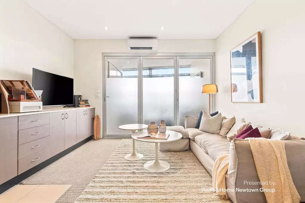 11/54 Regent Street, Chippendale Sold by Raine & Horne Newtown