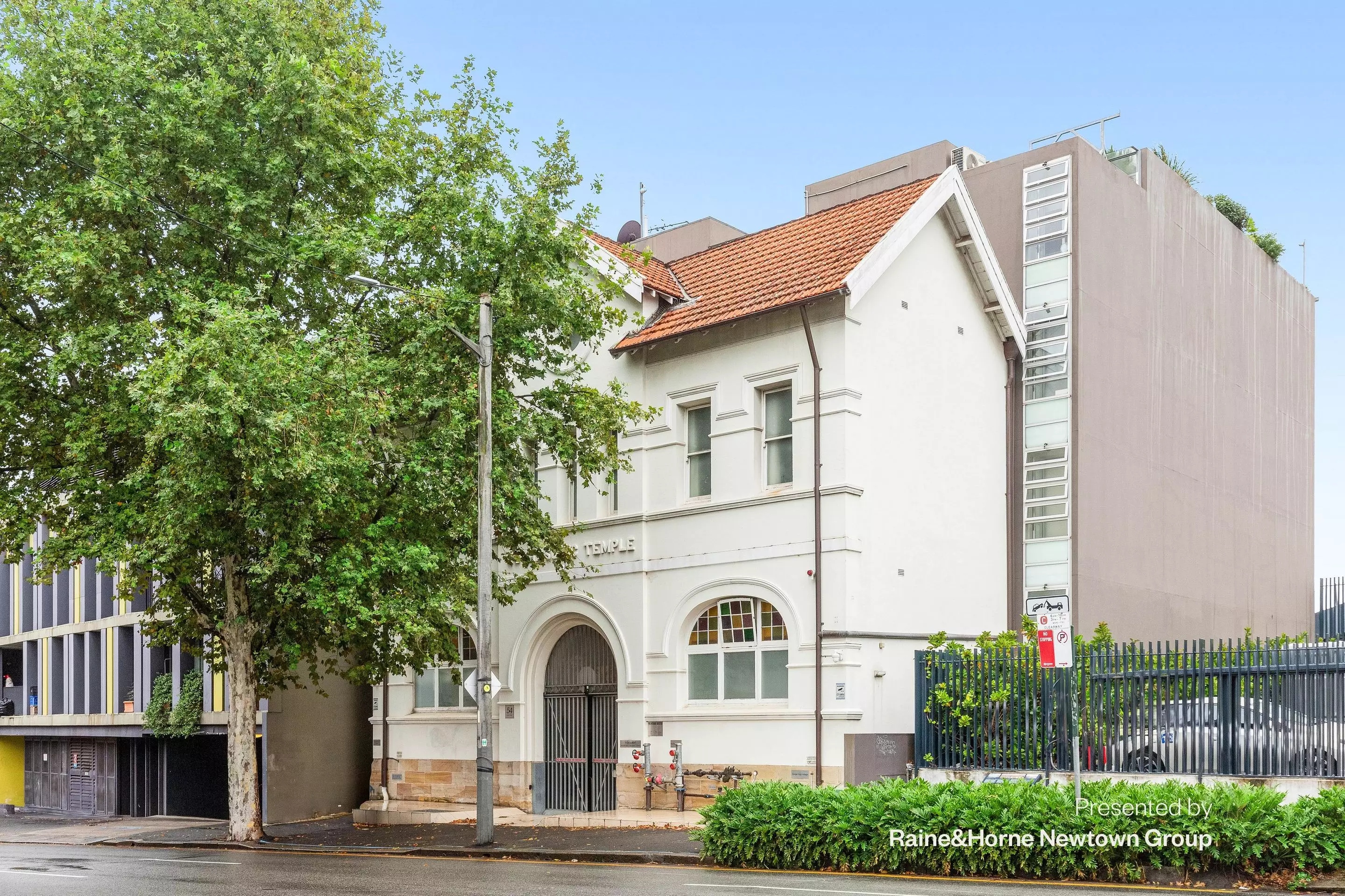 11/54 Regent Street, Chippendale Sold by Raine & Horne Newtown - image 1