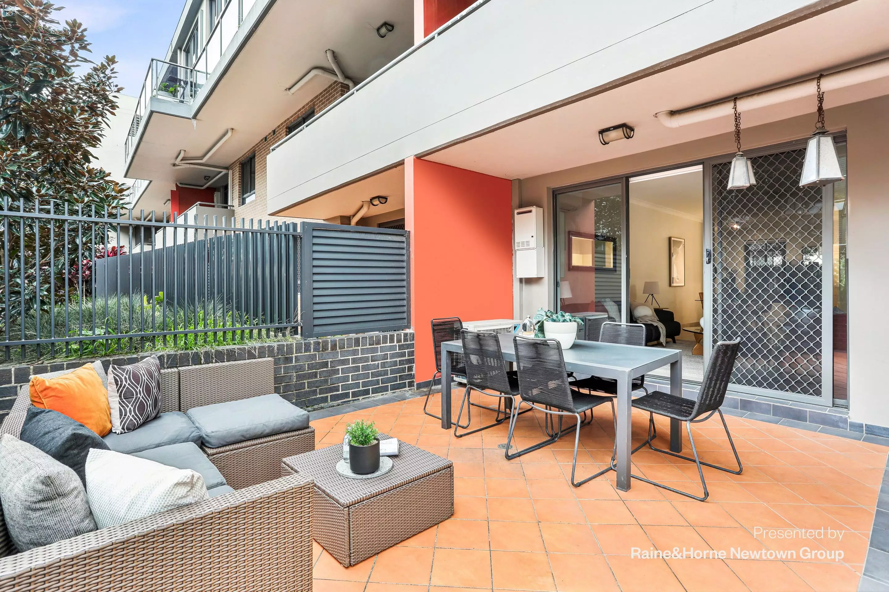 80/49 Henderson Road, Alexandria Sold by Raine & Horne Newtown - image 1