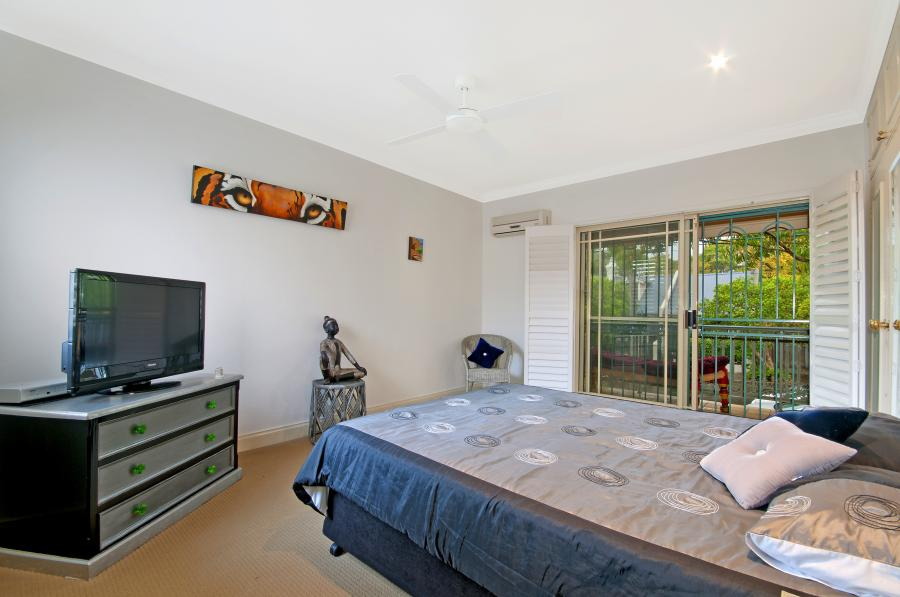 8/18 Ethel Street, Erskineville Sold by Raine & Horne Newtown - image 1