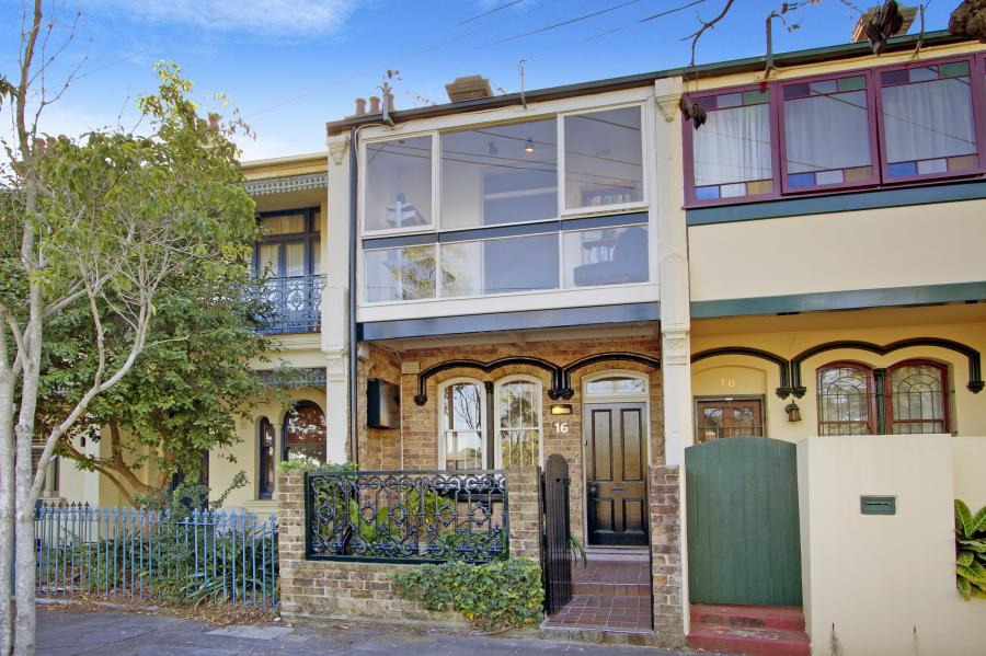 16 Pidcock Street, Camperdown Sold by Raine & Horne Newtown - image 1