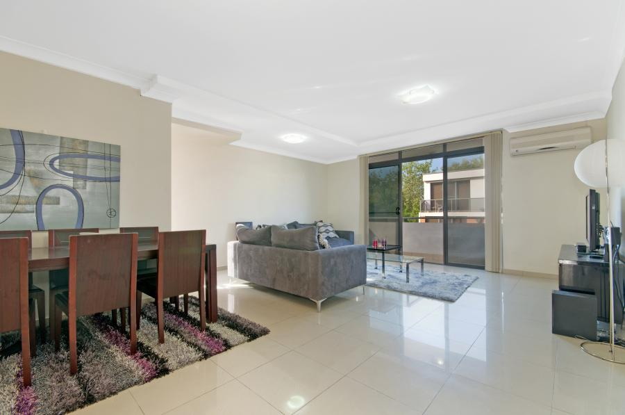 78/49 Henderson Street, Alexandria Sold by Raine & Horne Newtown - image 1