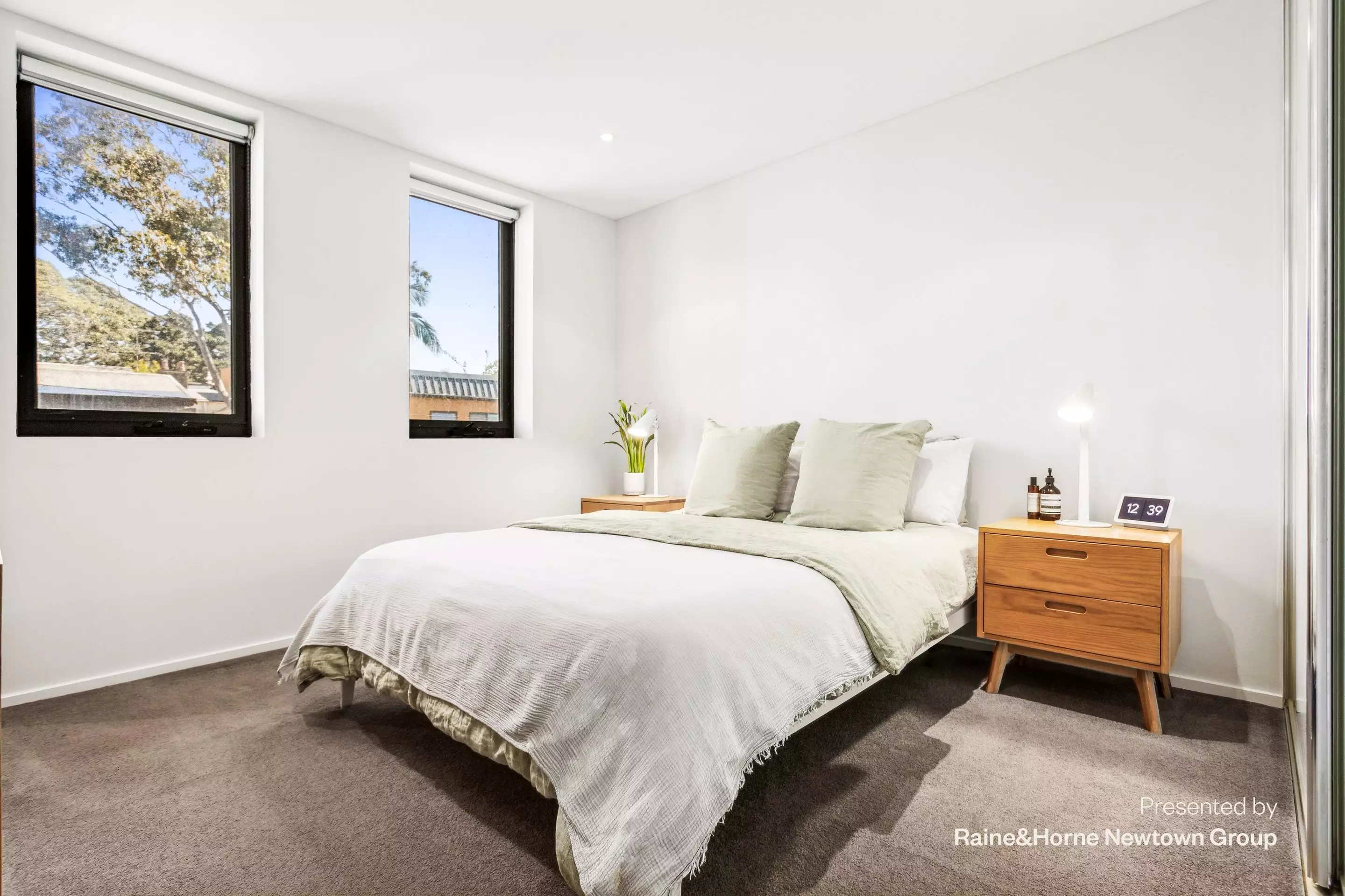 5/138-142 Botany Road, Alexandria Sold by Raine & Horne Newtown - image 1