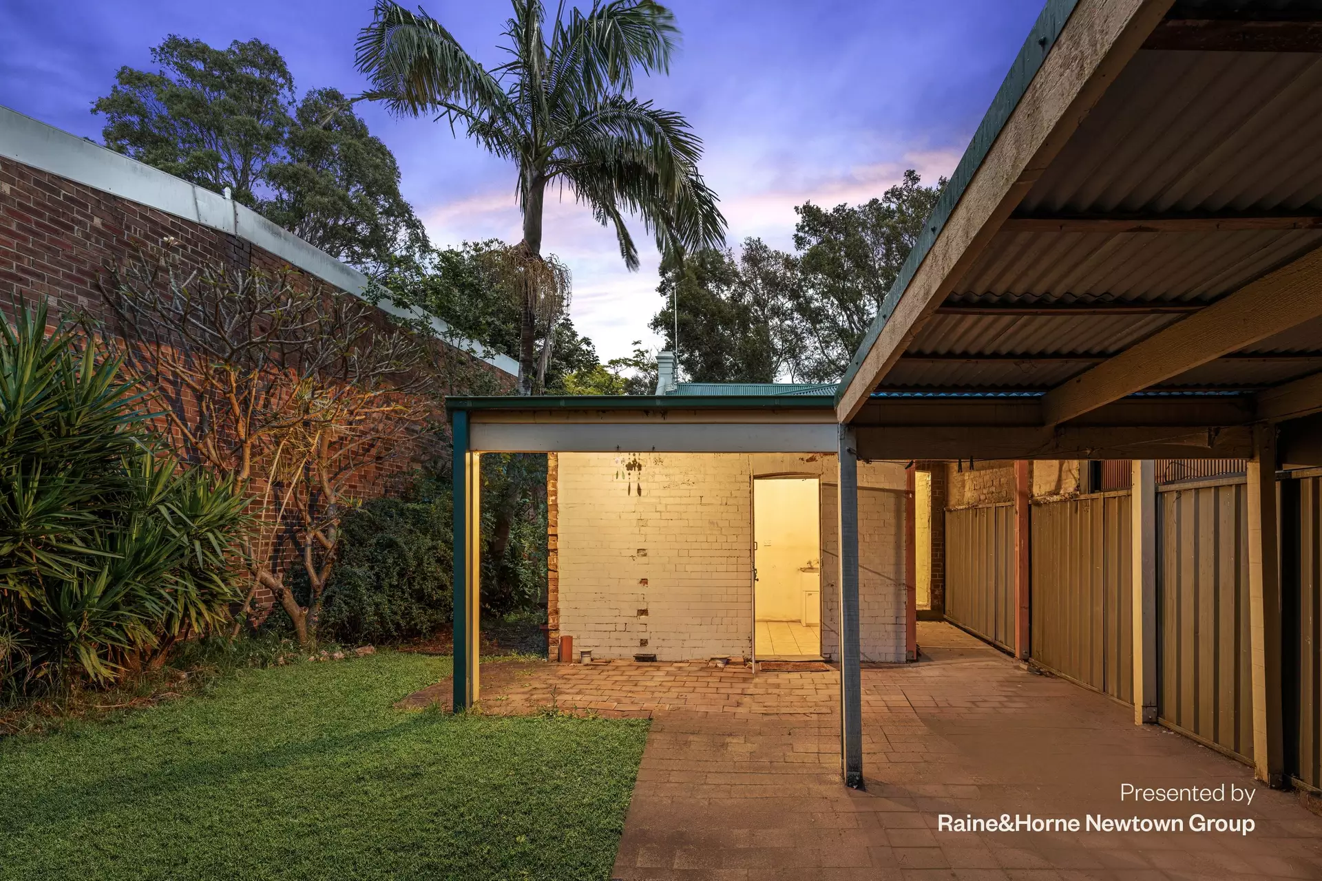 72 Brandling Street, Alexandria Auction by Raine & Horne Newtown - image 1