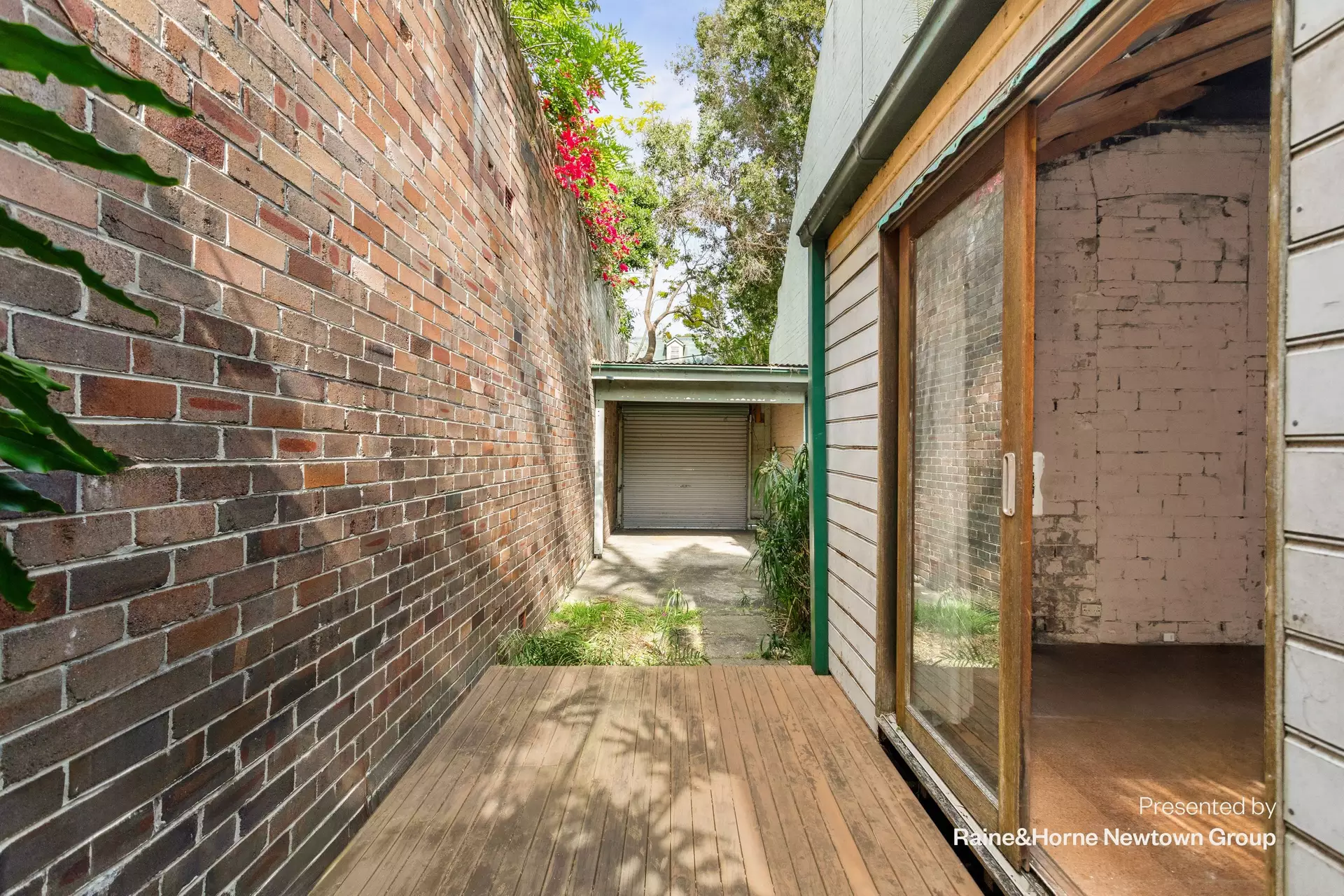 72 Brandling Street, Alexandria Auction by Raine & Horne Newtown - image 1