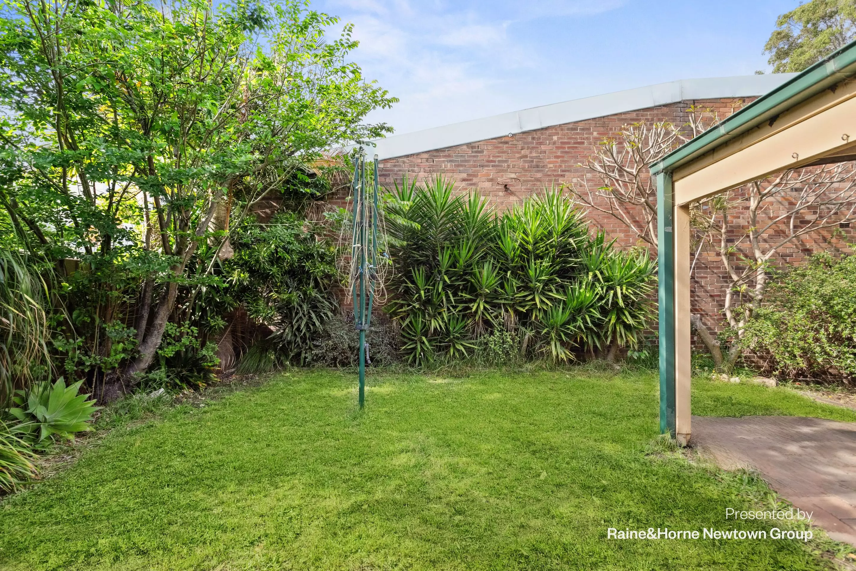 72 Brandling Street, Alexandria Auction by Raine & Horne Newtown - image 1