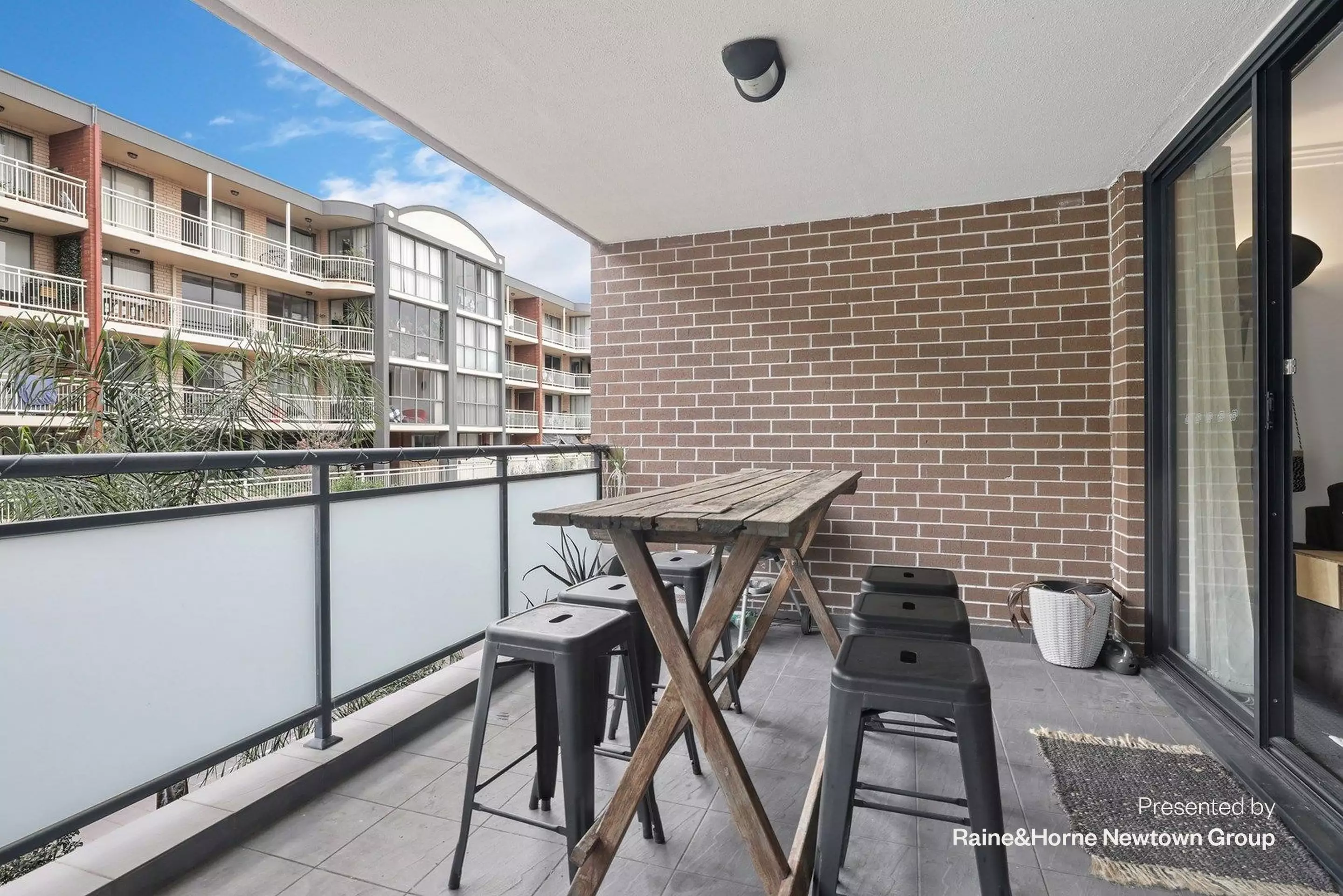 10/144-152 Regent Street, Redfern For Sale by Raine & Horne Newtown - image 1