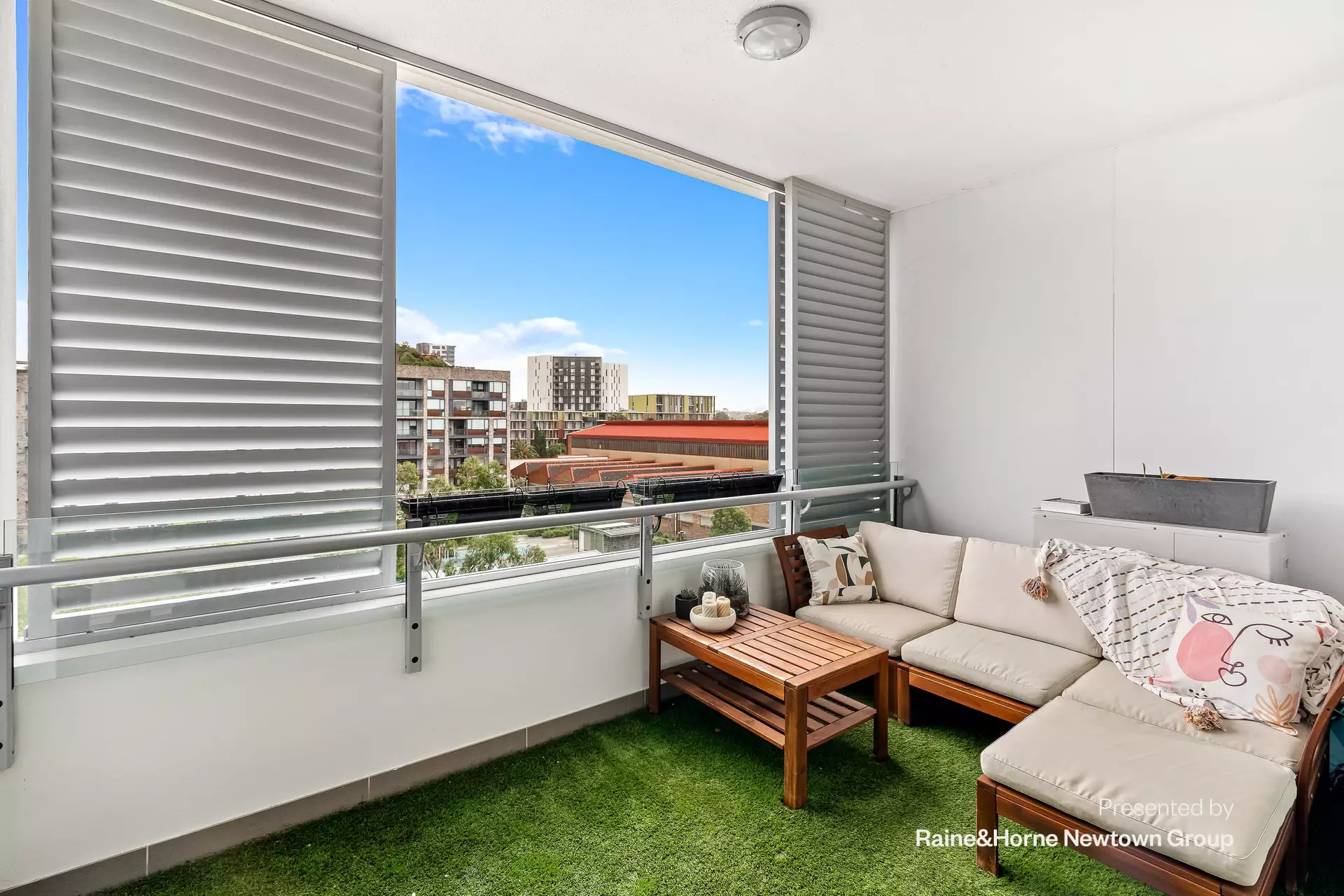 513/4 Banilung Street, Rosebery Leased by Raine & Horne Newtown - image 1