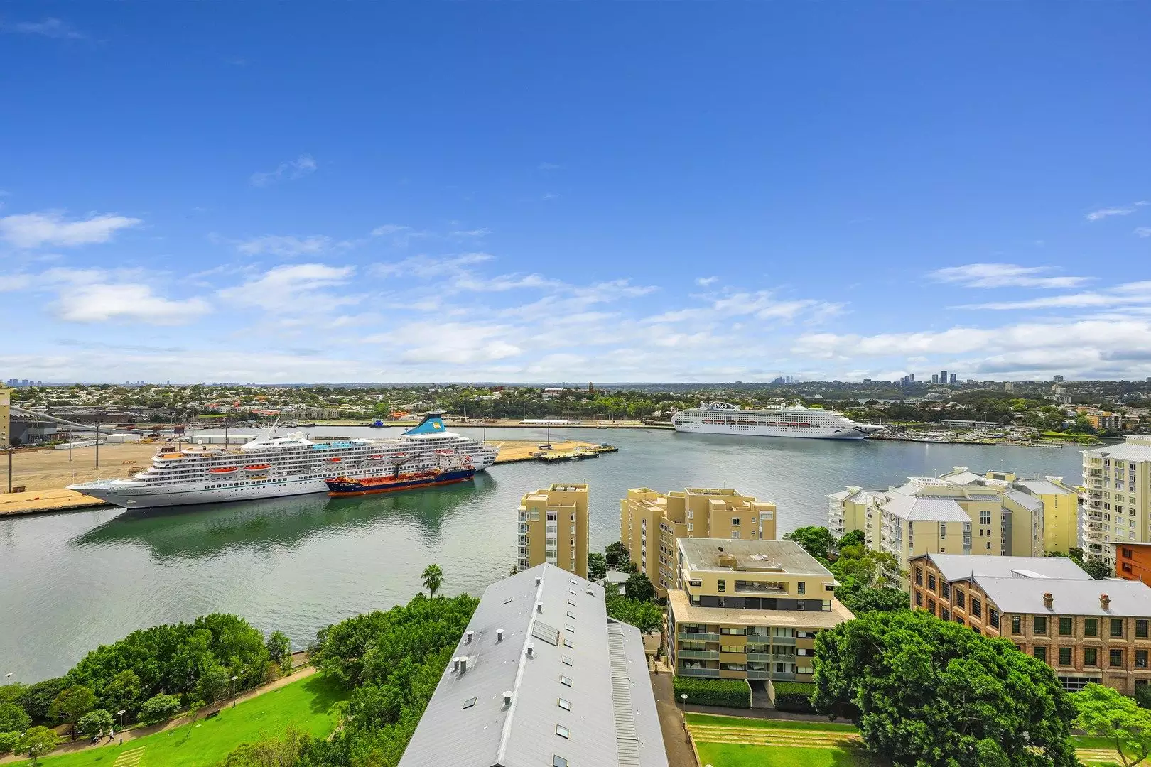 1405/45 Bowman Street, Pyrmont Leased by Raine & Horne Newtown - image 1