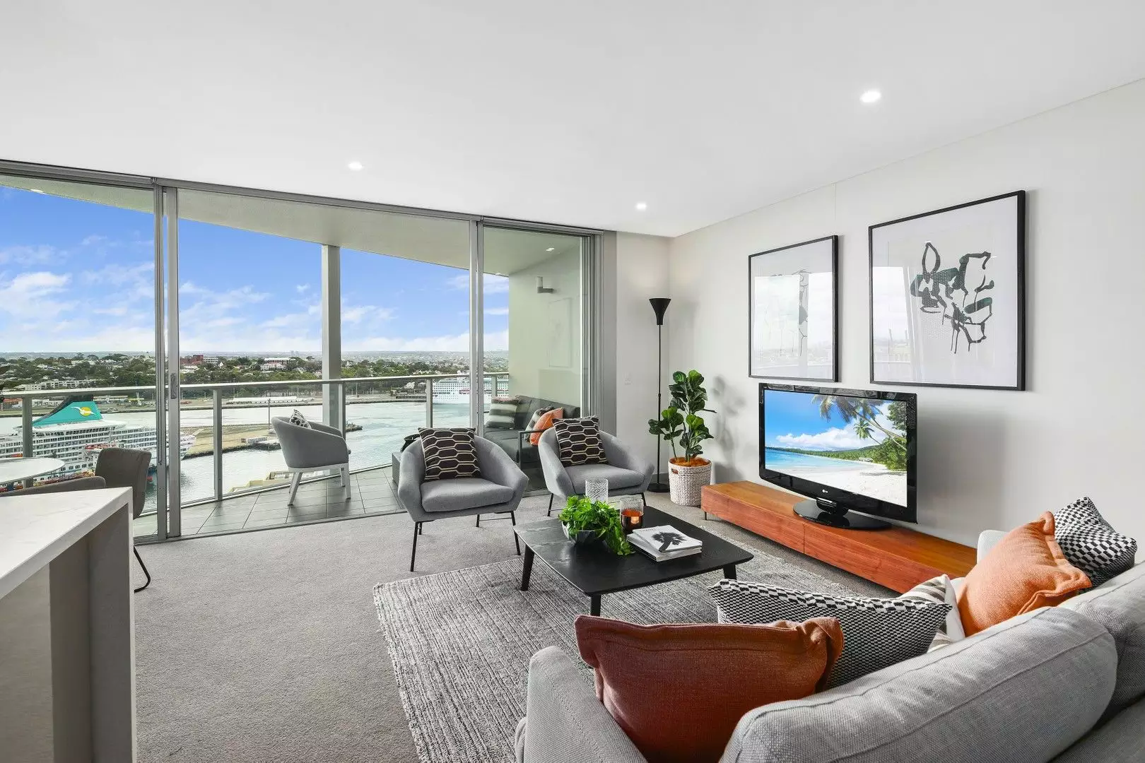 1405/45 Bowman Street, Pyrmont Leased by Raine & Horne Newtown - image 1