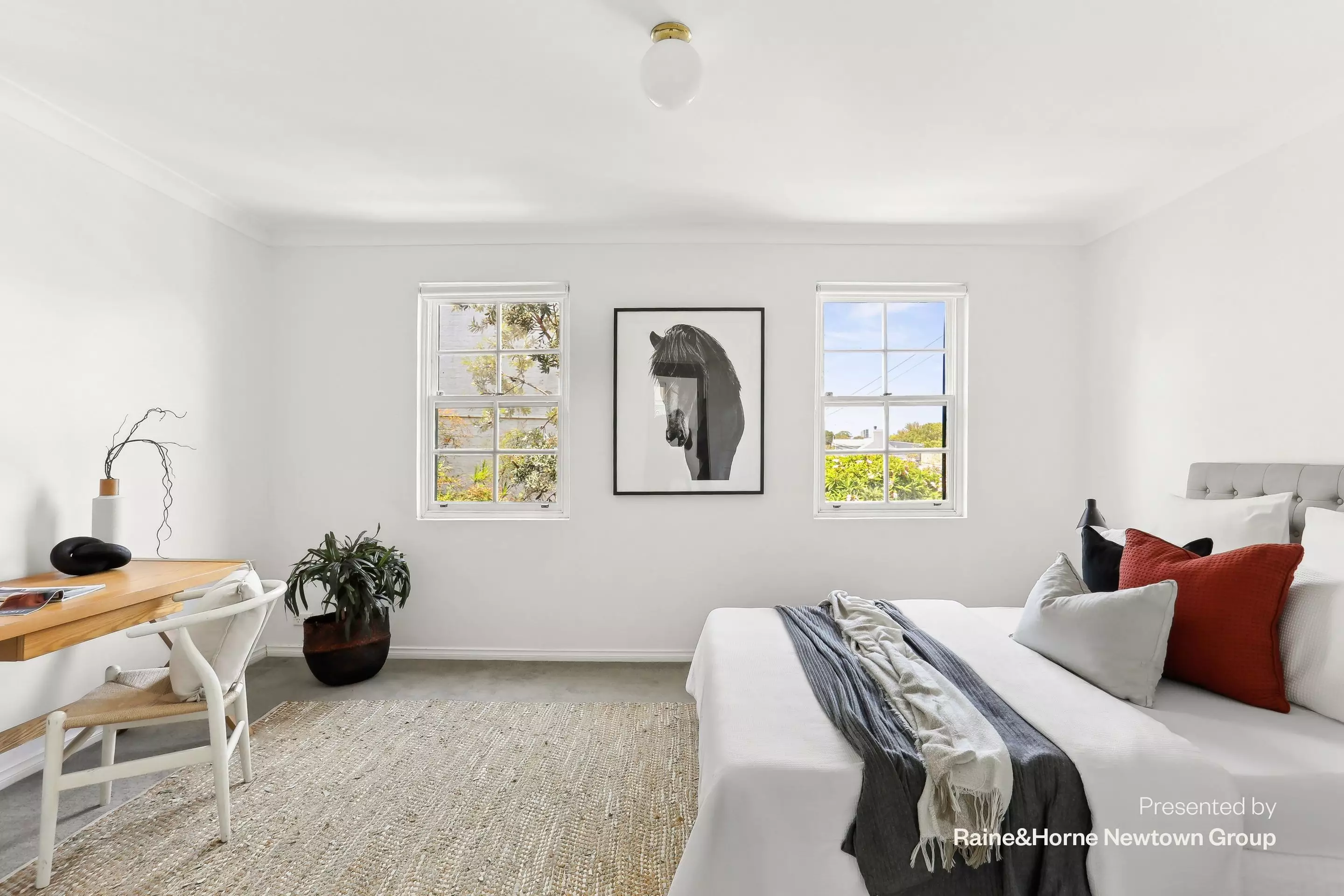 5/187 Rochford Street, Erskineville Auction by Raine & Horne Newtown - image 1