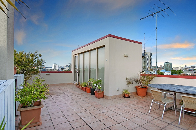 40/1 Wiley Street, Chippendale Sold by Raine & Horne Newtown - image 1