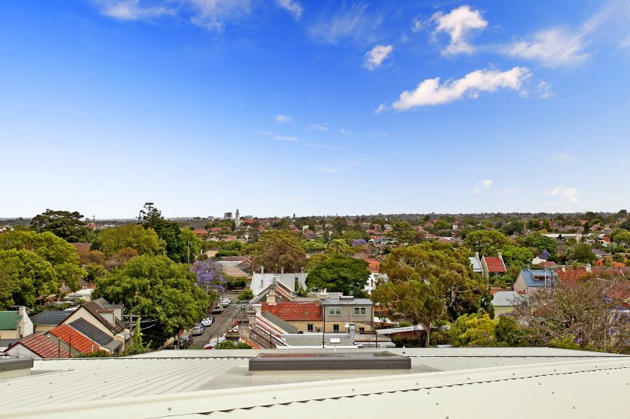 19/136-138 New Canterbury Road, Petersham Sold by Raine & Horne Newtown - image 1