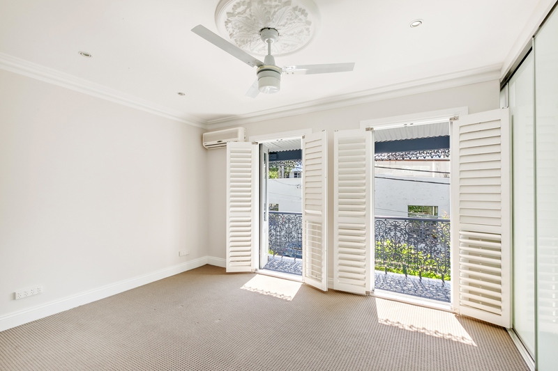 11 St Marys Street, Camperdown Leased by Raine & Horne Newtown - image 1