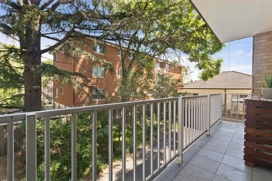 17/44 Ewart Street, Marrickville Sold by Raine & Horne Newtown - image 1